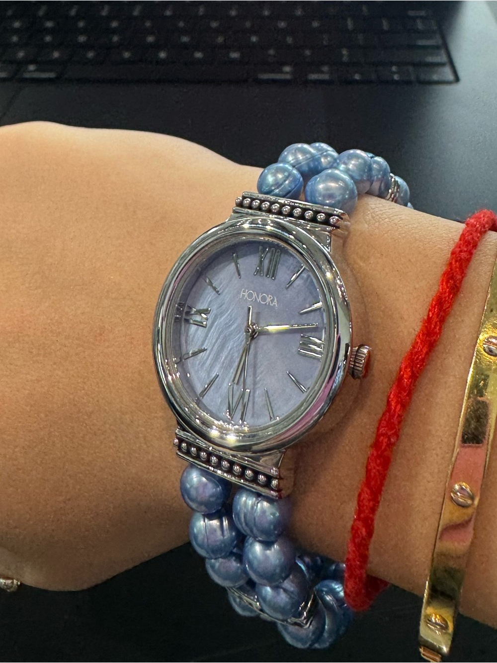 Honora vintage silver case w/ blue dial and beads